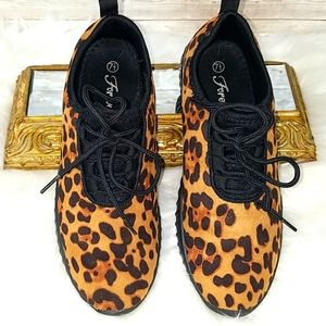 Forever, Leopard print sneaker, Sz 7 1/2